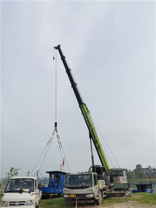 六盘水市桥梁建设吊装案例